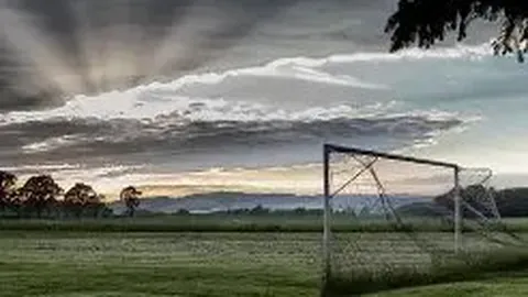 杨毅剖析贝帅与粉丝争执：家眷遭受侮辱，任谁都会拼尽全力